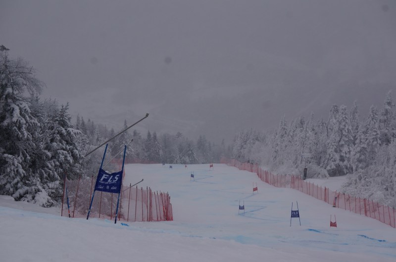 Training on Skylark, trail skiers right of race venue